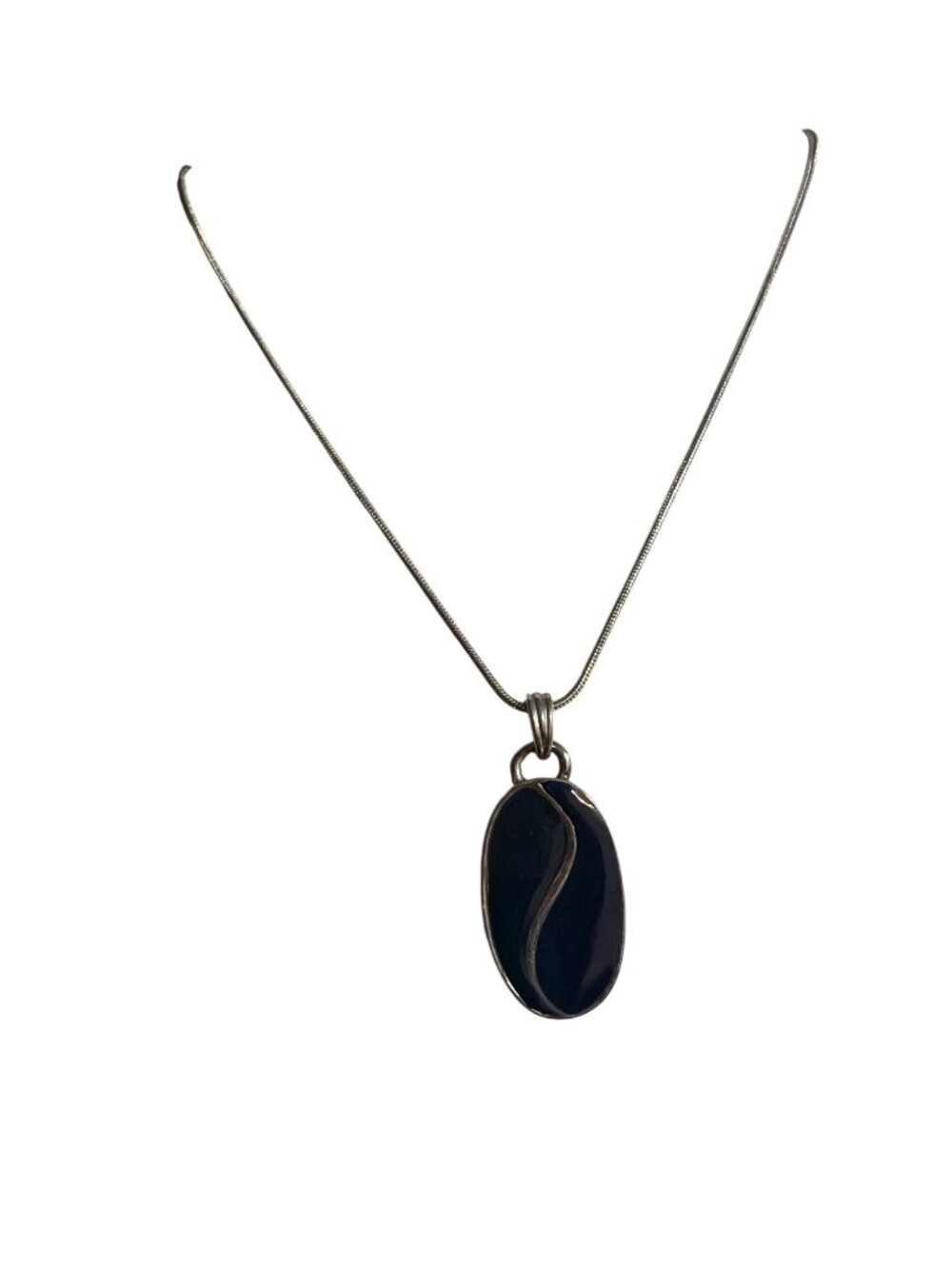 Vintage Silver Tone Pendant Necklace Oval Navy Blue Enamel Snake Chain Estate 19